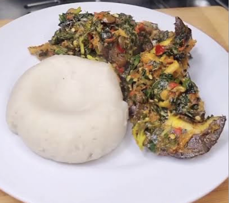 Tuwon Shinkafa and Vegetable Soup