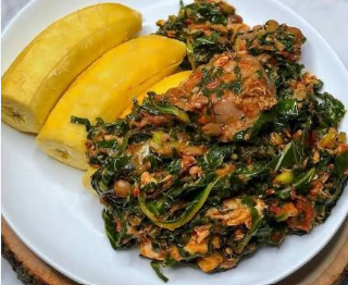 Unripe Plantain, Vegetable Sauce & Turkey