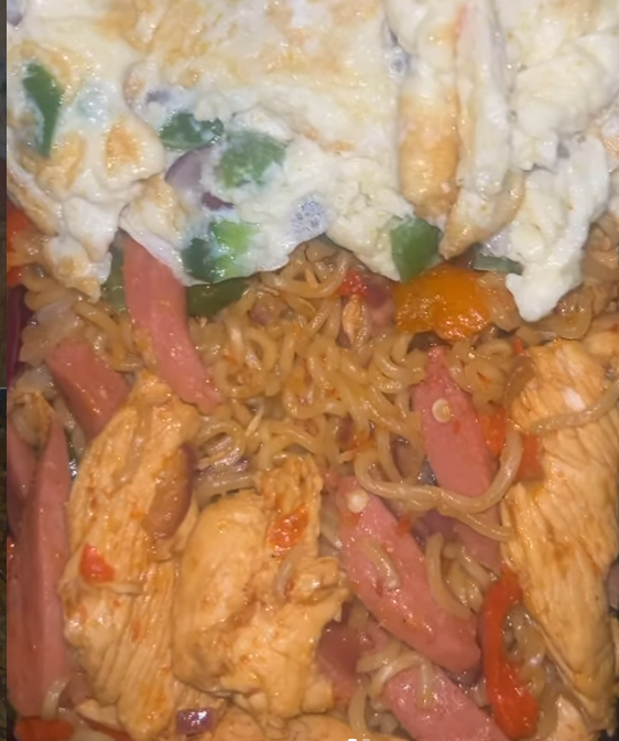 Tasty Noodles (Omelette, Sausage, Chicken Breast/lots of veggies)
