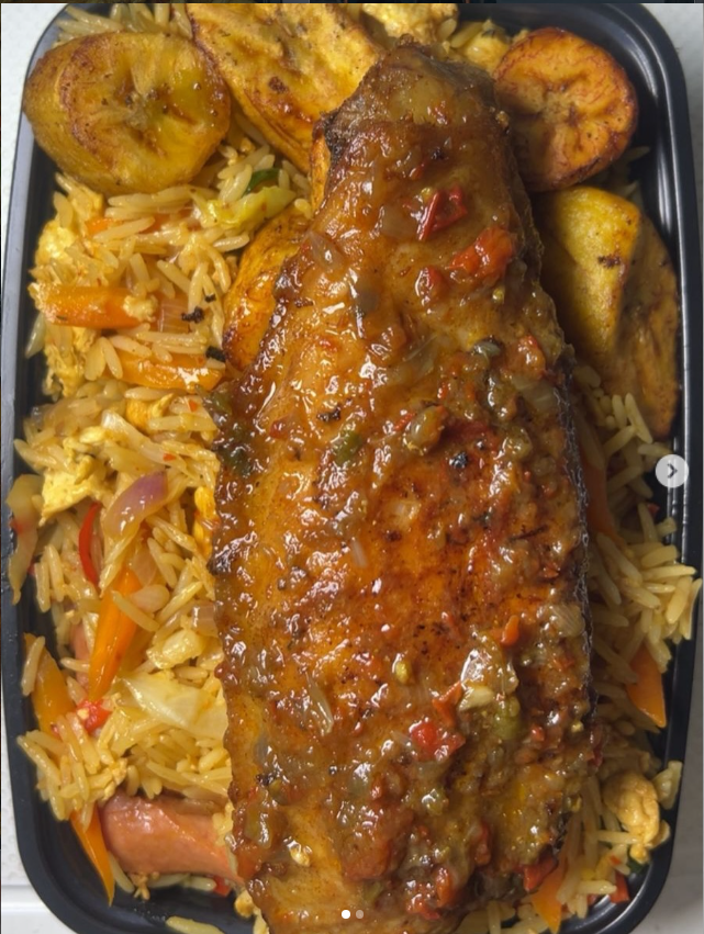 Chinese rice (chicken breast, sausage, scrambled egg, veggies) with Turkey & 1 soft drink