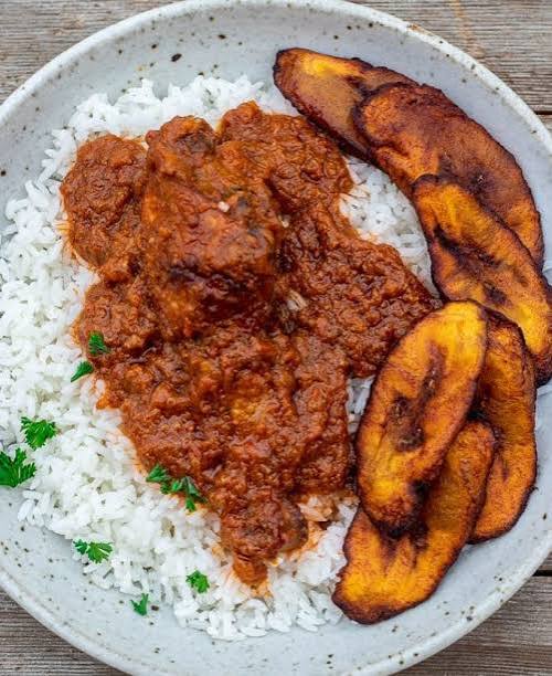 White Rice, Beef And Plantain